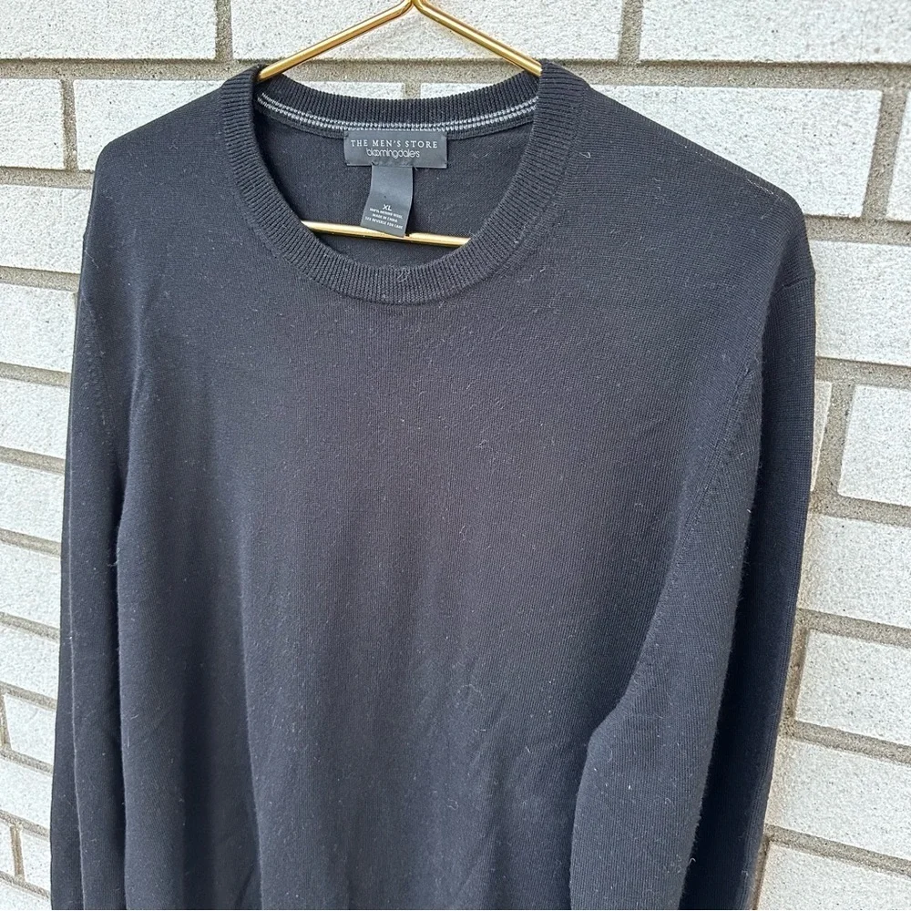 Bloomingdale’s The Men’s Store Merino Wool Black Crewneck Sweater
